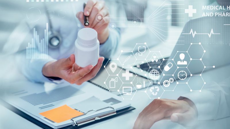 AI Personalizes Medicine - trickyexplore.com
